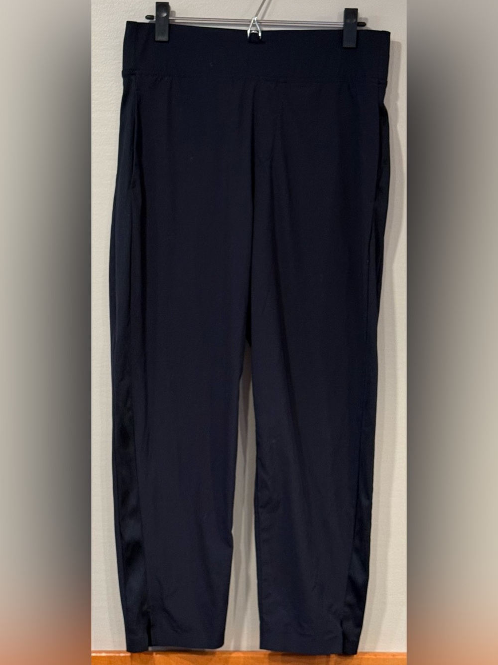 Kirkland Signature Women's Lightweight Ankle Pants Navy Blue Size Medium